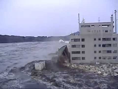 zabojcze tsunami-Japonia marzec 2011
