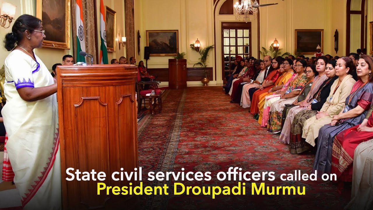 President Droupadi Murmu meets IAS Officers promoted from State Civil Services at Rashtrapati Bhavan