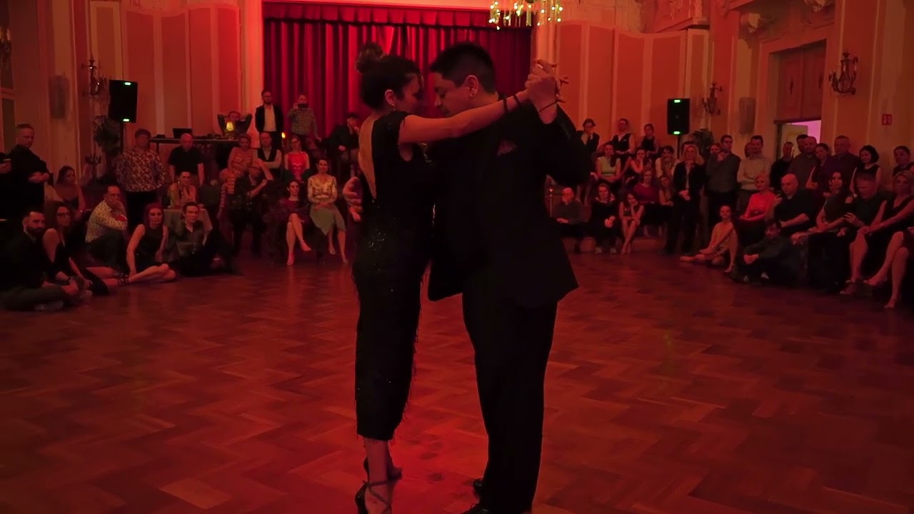 Video thumbnail for Carlos Espinoza and Dilara Ogretmen – Niebla Del Riachuelo - Gaby Estrada @ El Sabor de Hungría 2025