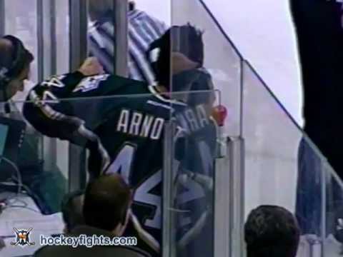 Eric Cairns vs Steve Ott