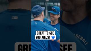 Your Toronto Blue Jays met up with Kevin Gausman pregame in Chicago ???????? #MLB #Toronto #BlueJays