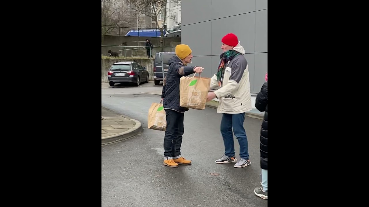 Surprise help in the parking lot