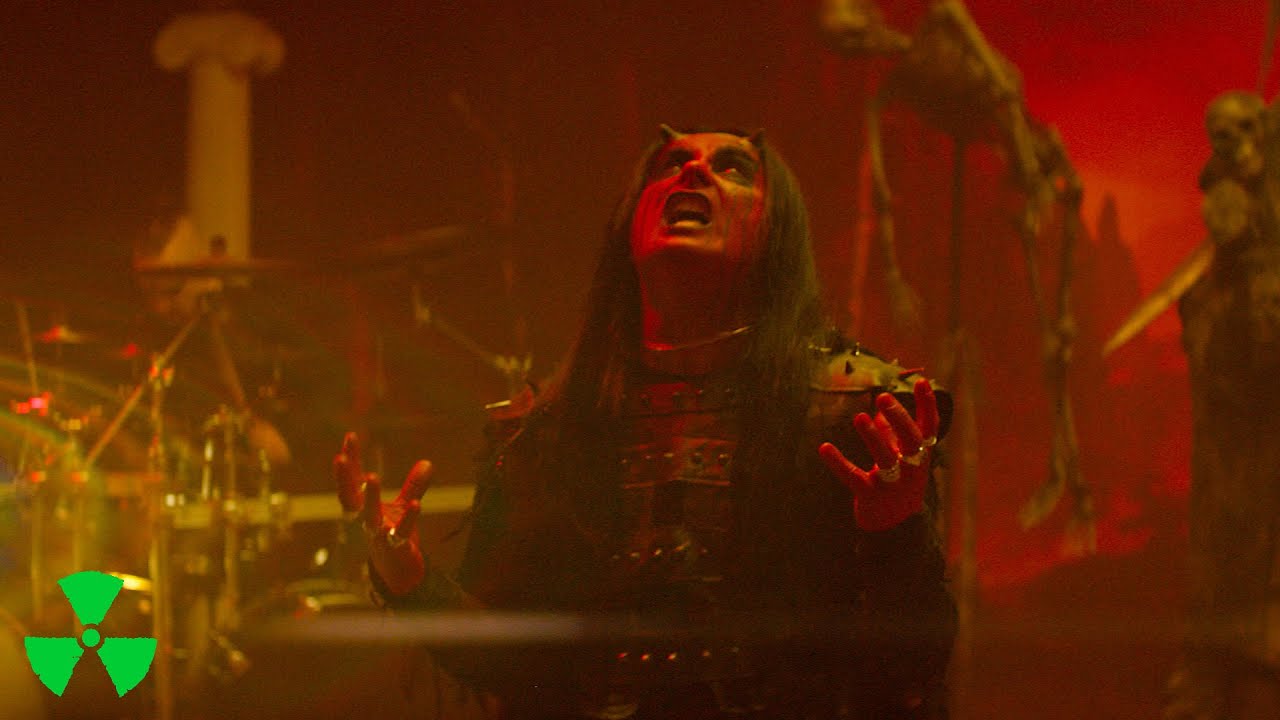CRADLE OF FILTH - Crawling King Chaos (OFFICIAL MUSIC VIDEO) - YouTube
