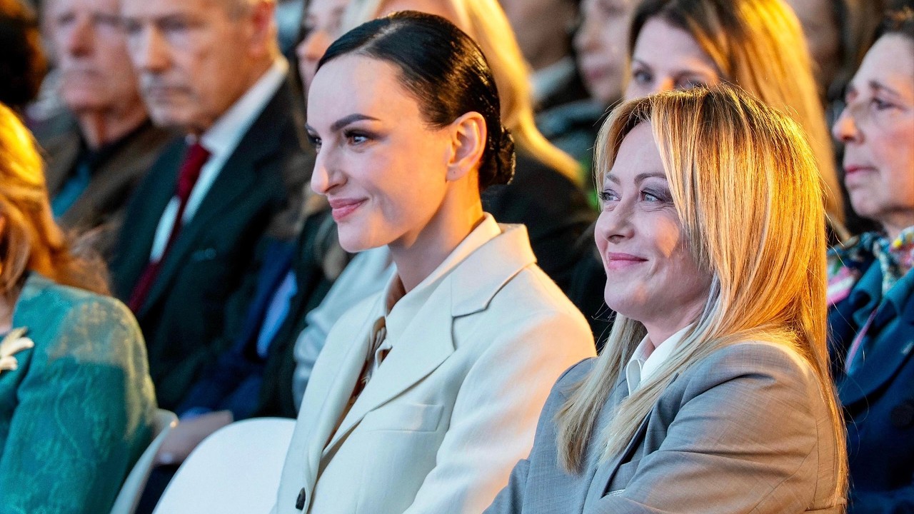 ARISA CANTA L'INNO DI MAMELI ALL'EVENTO "VOTO ALLE DONNE. LA DEMOCRAZIA ITALIANA COMPIE 80 ANNI"