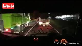 Download lagu Truk Cabe Menggila Jam Mepet Hampir Crass_Langsung Dari kabin. mp3 Download lagu Truk Cabe Menggila Jam Mepet Hampir Crass_Langsung Dari kabin. mp3