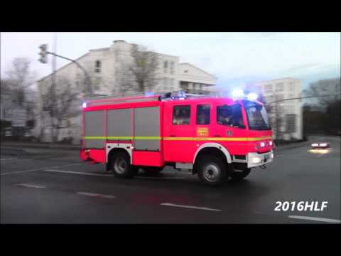(Schwerer Verkehrsunfall auf Landstraße) Einsatzfahrten Feuerwehr+Rettungsdienst+Polizei Pinneberg