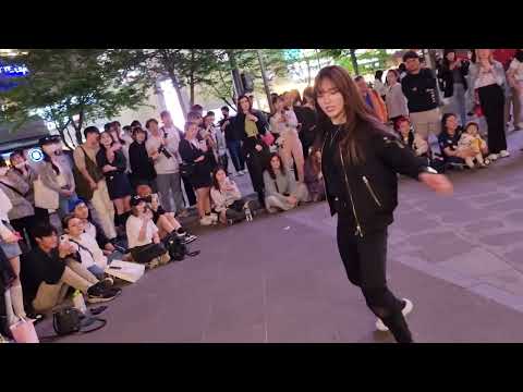 [STREET ARTIST] YU KAGAWA & HYOJIN. INTERACTIVE SINCHON BUSKING (KICK IT). 230422.