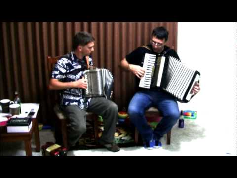 When The Currawongs Come Down From The Mountains (Slim Dusty) - Accordion Duet