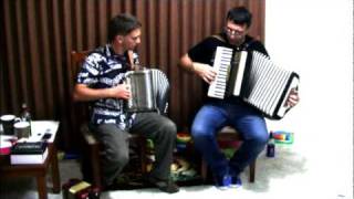 When The Currawongs Come Down From The Mountains (Slim Dusty) - Accordion Duet