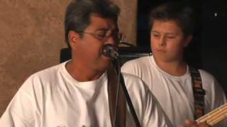 Kings & Priests   Somebody Love You