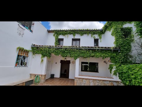 Large townhouse with Patio for sale Colmenar