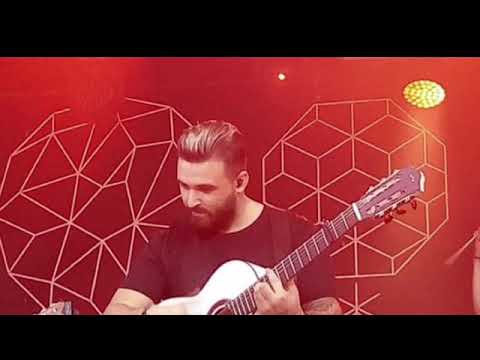 Kael Gipsy cover sa pleure aussi un homme Ginette Reno