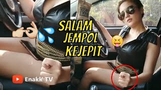Download lagu Kompilasi 🔥 HOT 🔥 Video Mareta Angel 👙 di dalam Mobil mp3