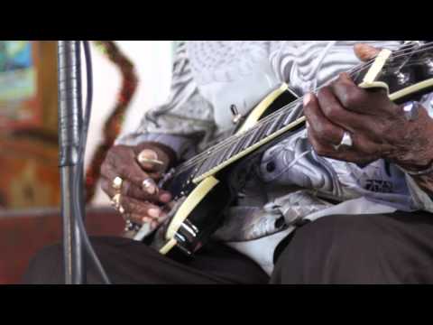 David "Honeyboy" Edwards - The Hands of Honeyboy