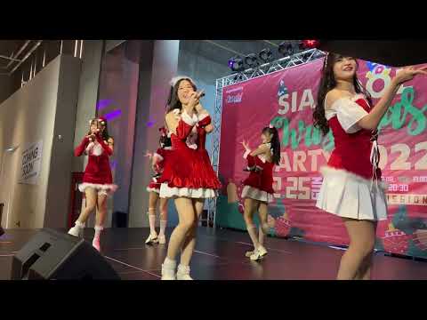 Siam☆Dream - Long Distance (長距離エアプレイン) [Siamdol Christmas Party 2022] @Donki Mall Thonglor