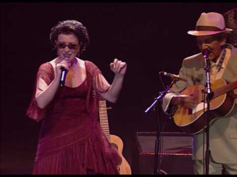 Compay Segundo - Juliancito tu novia te botó (Live Olympia París 1998)
