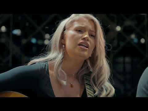 Heaven - The Whistlin' Donkeys Feat. Meadhbh Walsh