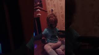 Смешное видео .ребёнок