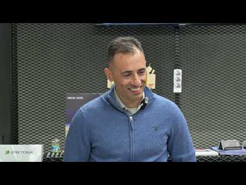 Παρουσίαση βιβλίου 'Δια βίου αθλητής' του Δημήτρη Θεοδωρακάκου. Στη συζήτηση συμμετέχει ο Μ.Πούρικας