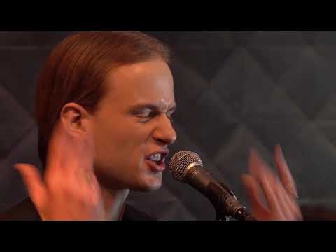 Tango na głos, orkiestrę i jeszcze... - Kamil Studnicki | "Nas więcej łączy" - reż. Janusz Gast