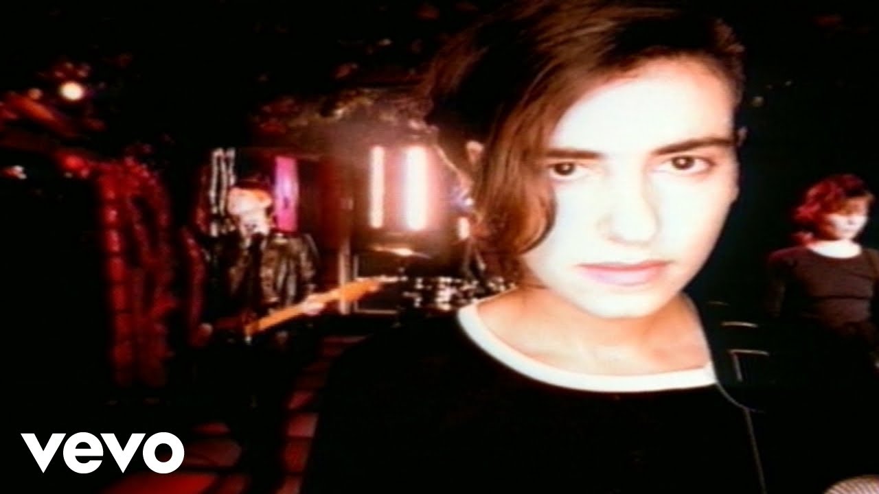 Elastica - Waking Up - YouTube