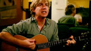 #205 Nada Surf - Love Goes On (The Go-Betweens cover)