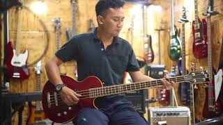 Video thumbnail for LTD ESP EC 254 AT RED TRANS BASS by BYOXICOLOGY MusicGear