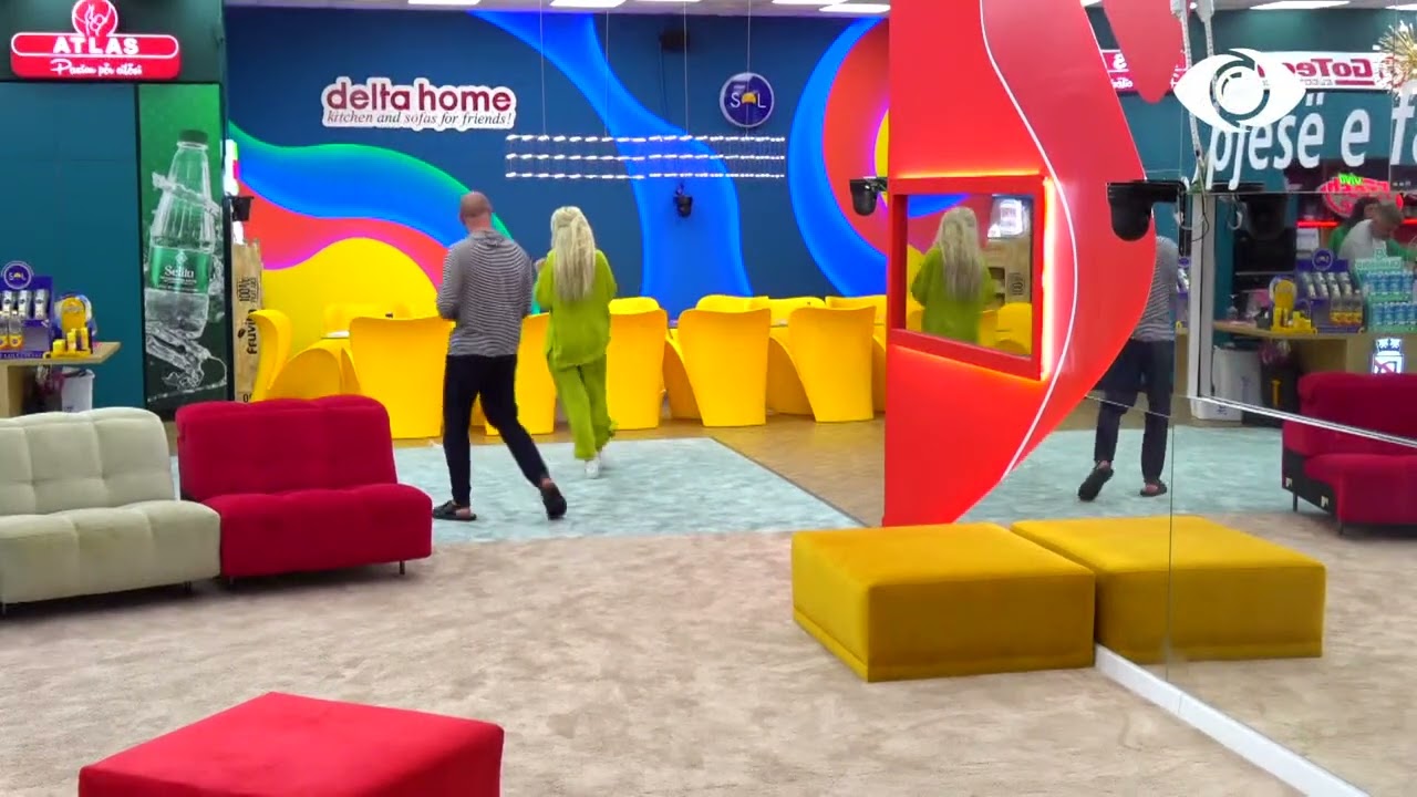 Kristi ngacmon Jorin dhe Deamishelin