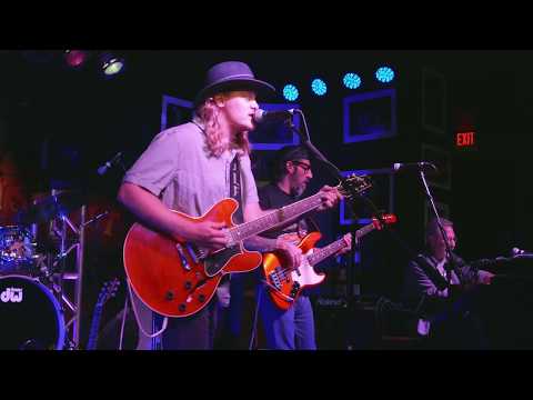 JL Fulks 2018 11 05 Boca Raton, Fl - The Funky Biscuit - Catfish Blues
