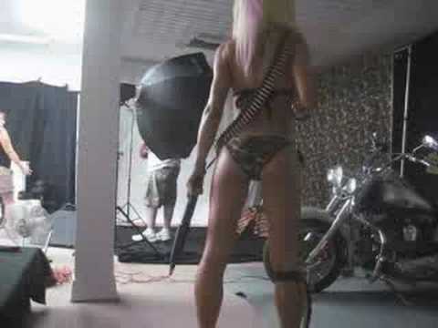 Jennifer Buckles en bikini