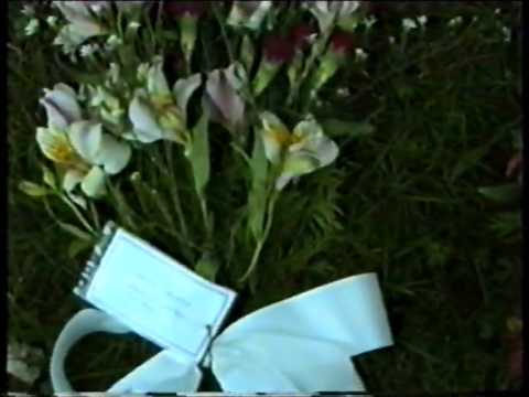 100 Mamma Metas blommor vid begravningen 1 september 1995