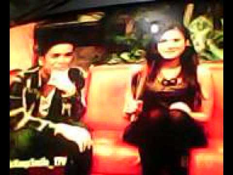 Billy Syahputra menembak Syahnaz Sadiqah adik Raffi Ahmad at YKS 16 November 2013