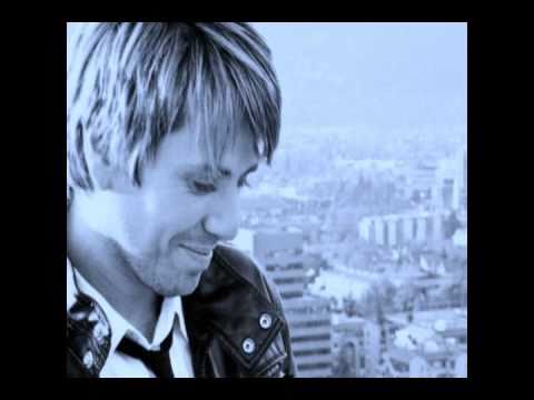 Esta Soledad - Andrés de León