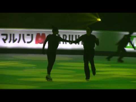 Tessa VIRTUE / Scott MOIR practice EX GPF 2016