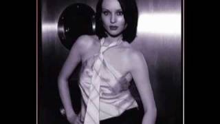 Sophie Ellis-Bextor - party in my Head.avi