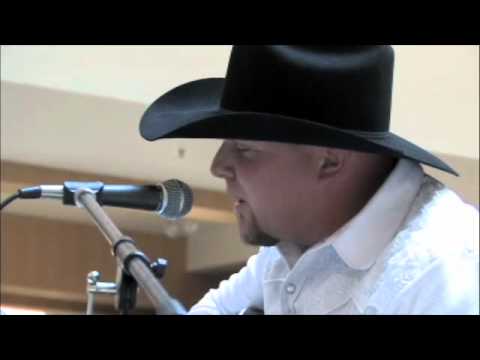 Darren Warren performing at 93.3 WFLS Radiothon for St. Jude