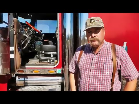 Tour of a Nomad Living in a Truck