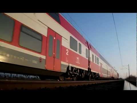 Noví 2-poschodový vlak ZSSK pohánaný 263.003