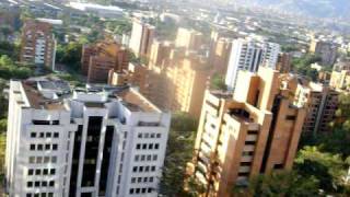 preview picture of video 'Avenida El Poblado desde El Hotel Holiday Inn Express'