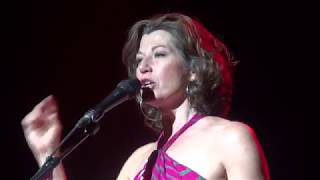Amy Grant - Every Heartbeat + That&#39;s What Love Is For Wild Adventures Valdosta GA 04 / 14 / 2018