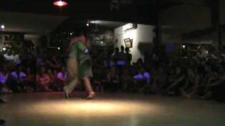 Moira Castellano y Gaston Torelli   3/4