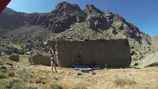 Video thumbnail of Fisura hutus, 7b (sit). Hoyamoros