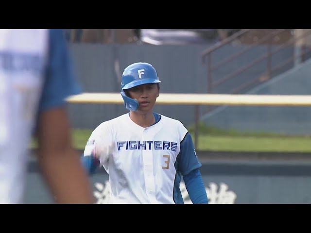 【ファーム】ライトフェンス直撃!! ファイターズ・加藤豪将 勝ち越しのタイムリー2ベースを放つ!! 2024年8月21日 北海道日本ハムファイターズ 対 東北楽天ゴールデンイーグルス