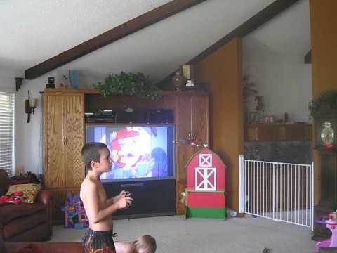 Jarod Flying His JH-283 Gunship RC Helcopter