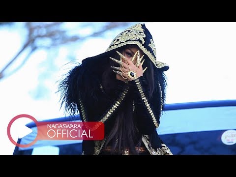 Fitri Carlina - Sandiworomu Luar Biasa ft. RPH (Official Music Video NAGASWARA) #music
