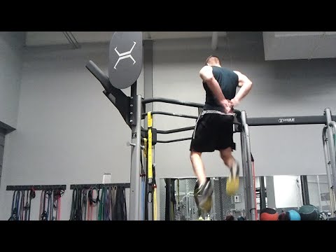 Behind the back clap pull-ups