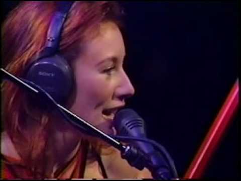 Tori Amos   Video   Live in NY   Jan 23, 1997   03   BloodRoses