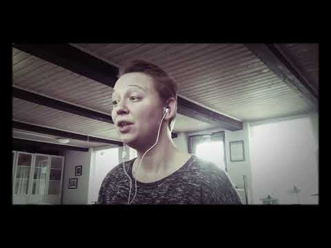 Syng med mig 🎶🤗🎶 "Fru Knudsen i Bussen"