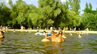 preview picture of video 'woochuck: Żnin, skoki do wody na kąpielisku, 16.07.2010'