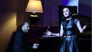 LUZ CASAL: DAME UN BESO - UN NUEVO DÍA BRILLARÁ (Liceo Casino Pontevedra)